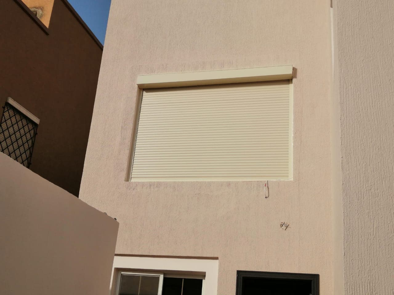 دريشة شتر داخلي