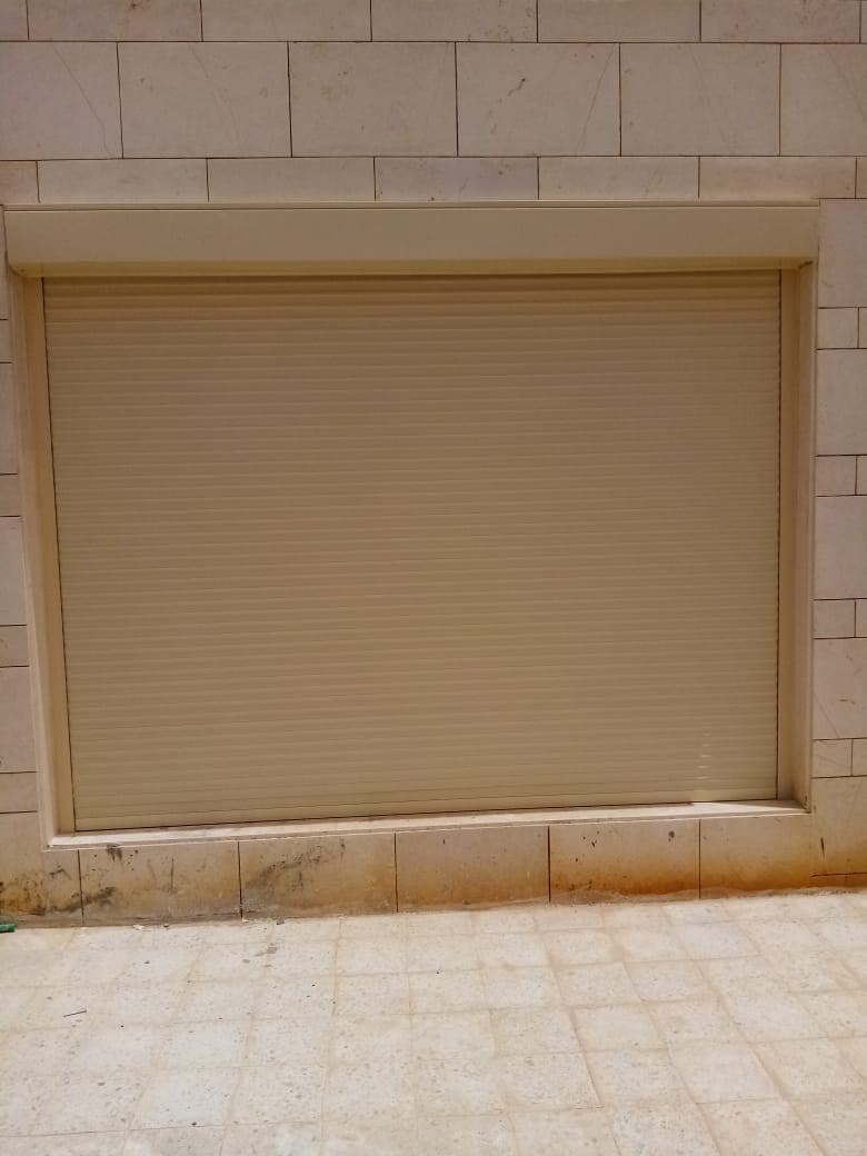 باب ألمنيوم خارجي