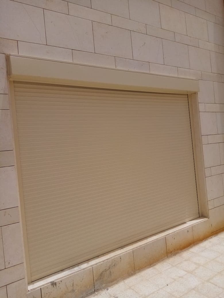 باب ألمنيوم خارجي