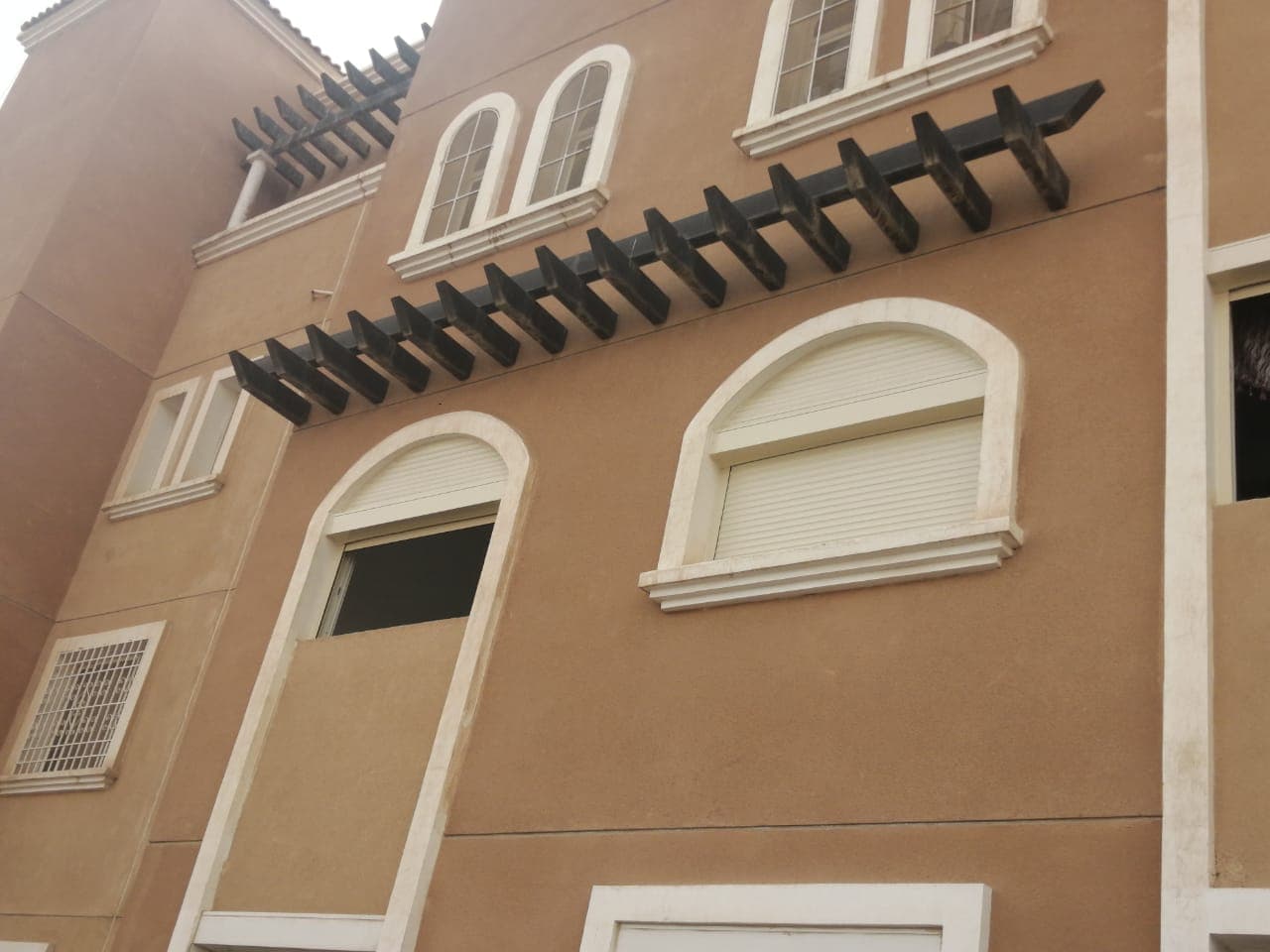 شتر رول داخلي للنافذة