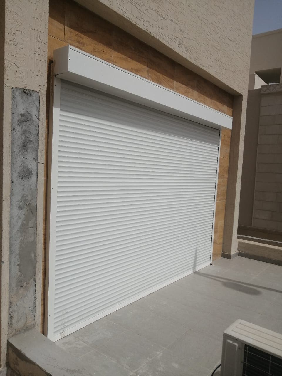 باب ألمنيوم خارجي